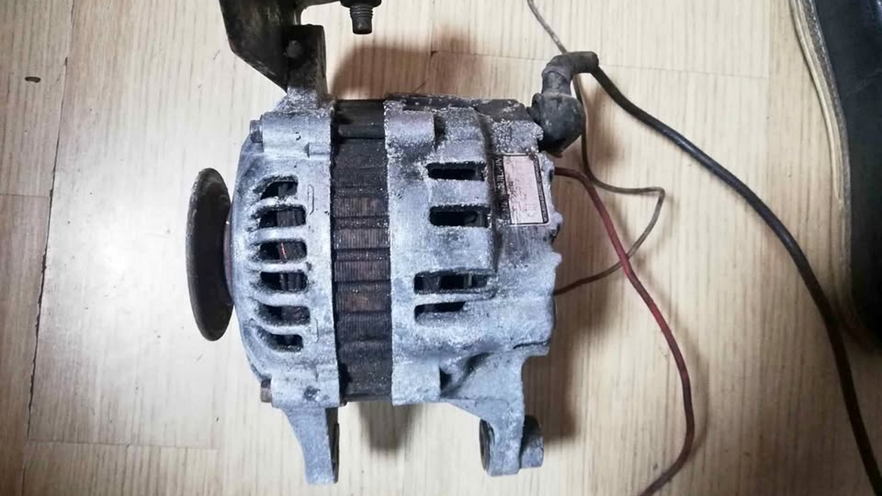 Eskimiş Şarj Dinamosu