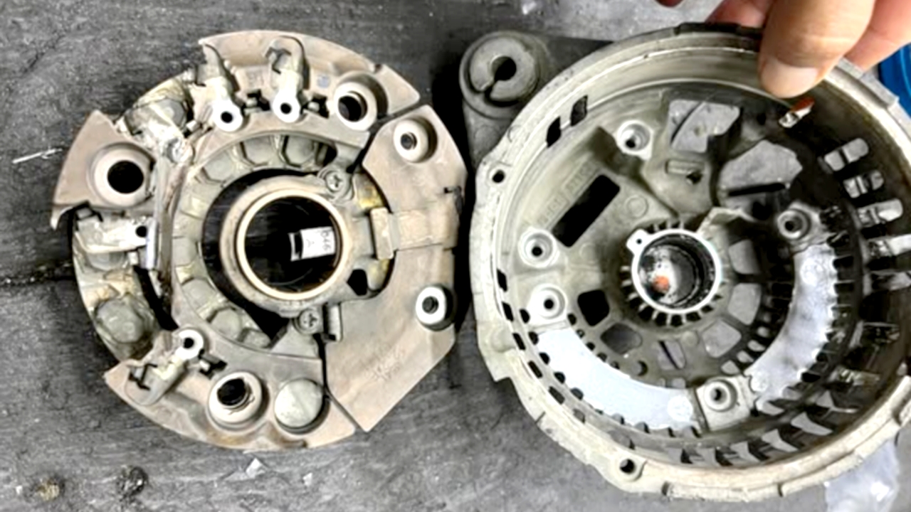 Şarj Dinamosu İçi