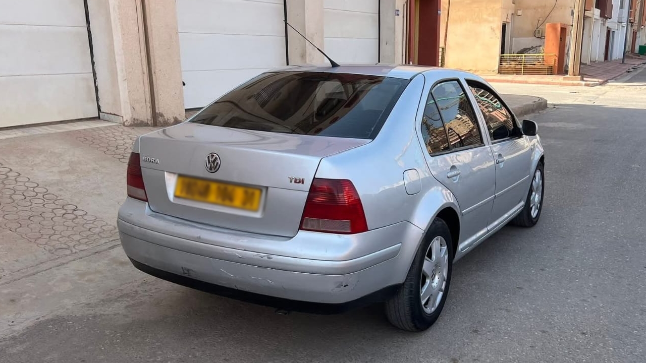 Volkswagen Bora Arkadan Görünüm
