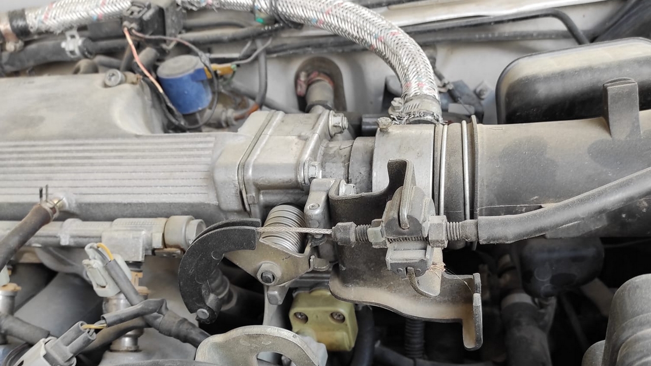 Gaz Kelebeği Konum Sensörü Yeri