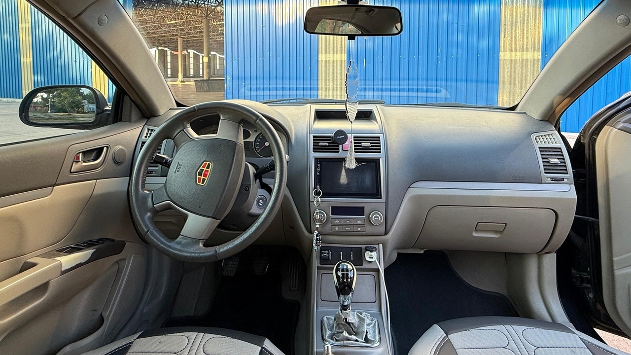 Geely Emgrand İçi