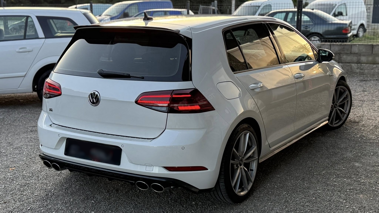 Volkswagen Golf MK 7.5 Arkadan Görünüm
