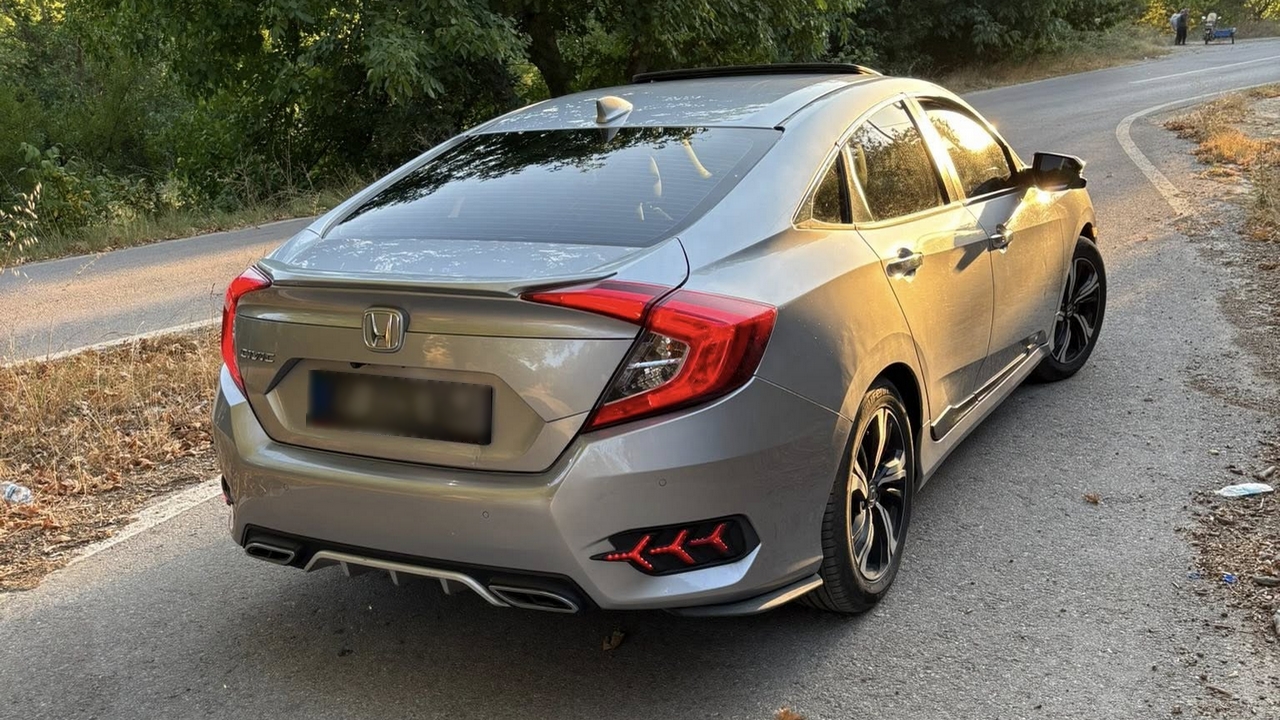 Honda Civic FC5 Arka Tasarım