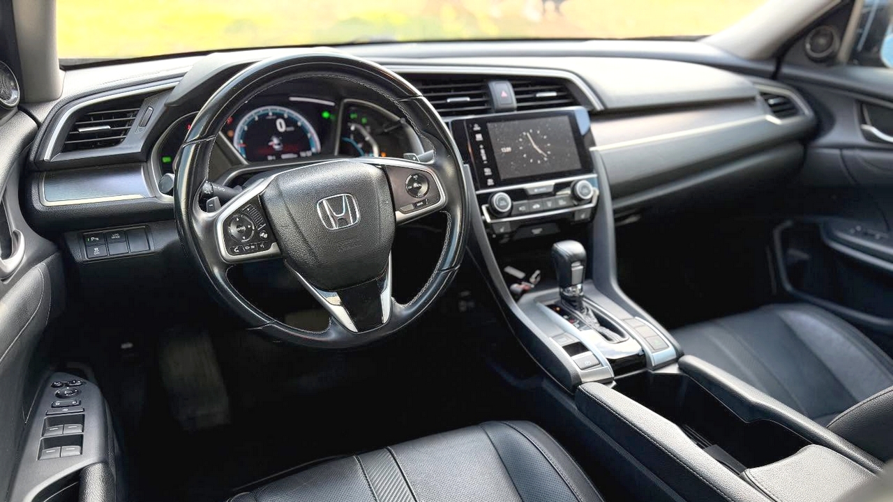 Honda Civic FC5 İçi