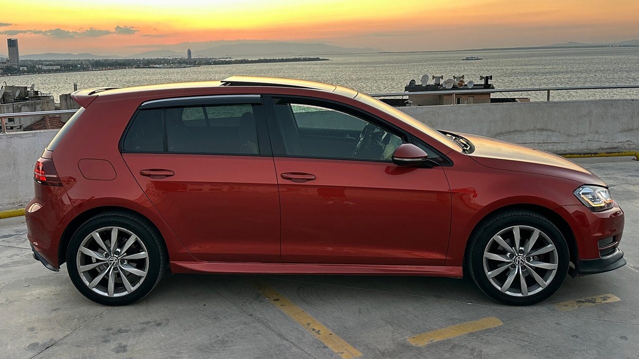 Volkswagen Golf Mk7 Yandan Görünüm