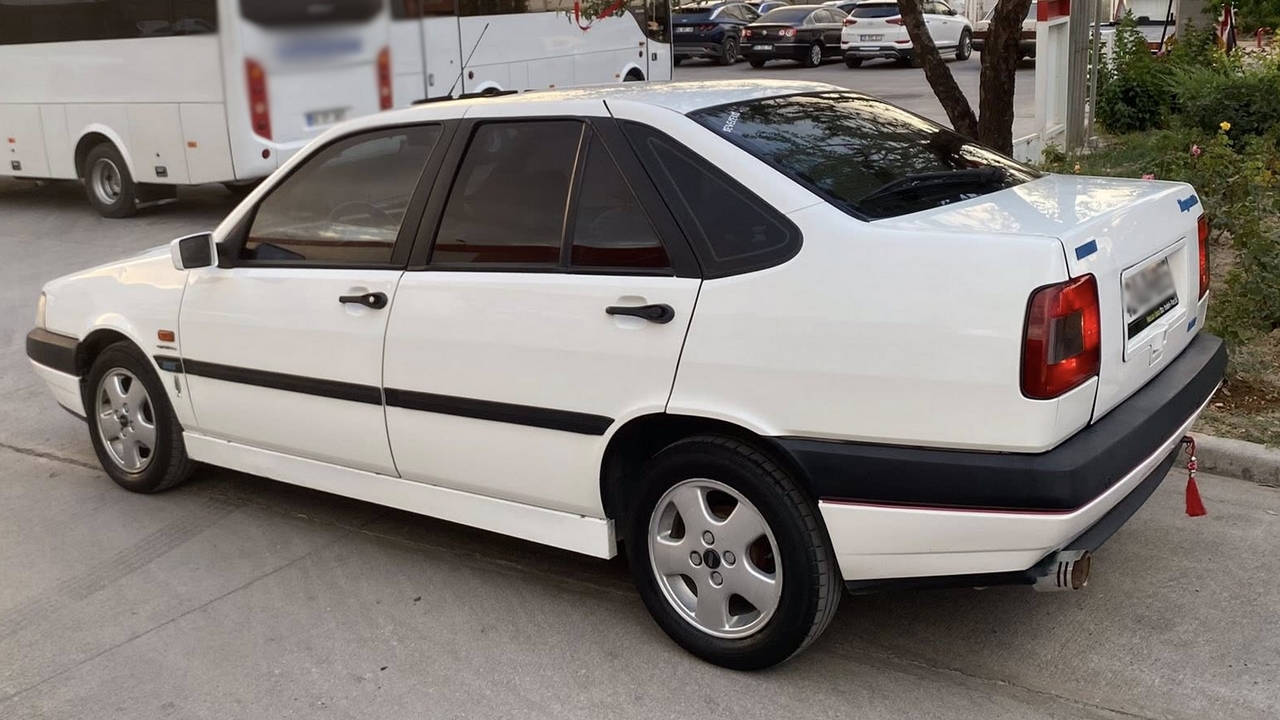 Fiat Tempra Arkadan Görünüm