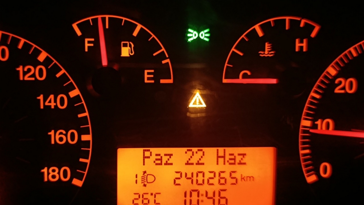 Sarı Üçgen İçinde Ünlem İşareti