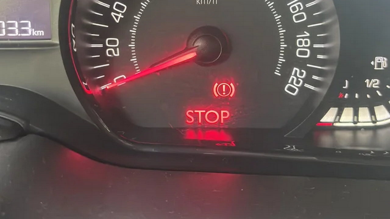 Peugeot STOP Uyarı Işığı