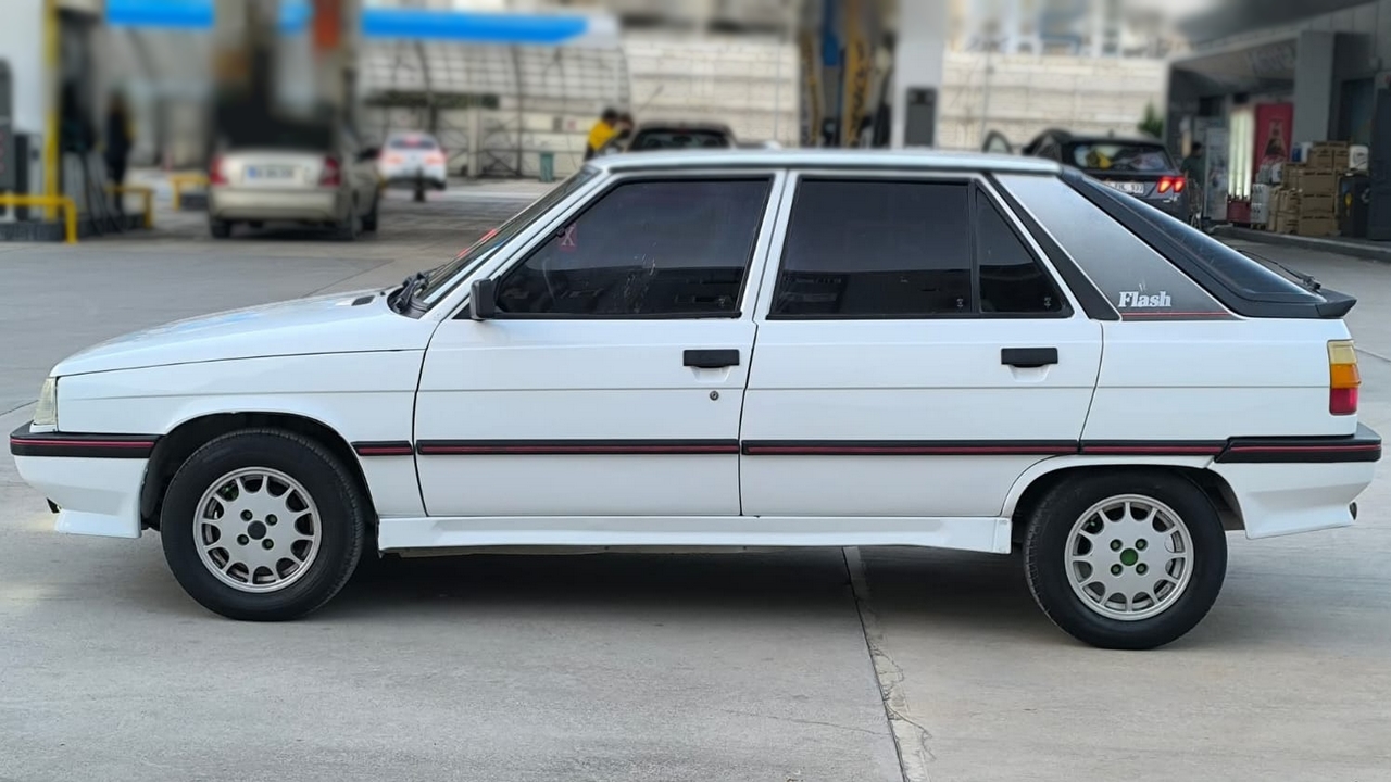 Renault 11 Flash Yandan Görünüm