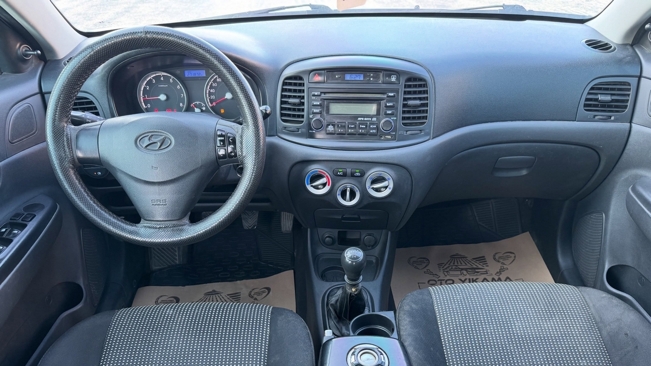 Hyundai Accent Era 1.4 İçi